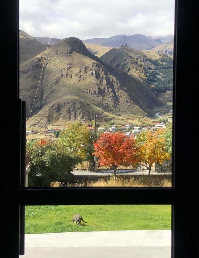 Отель Hilltop Kazbegi Степанцминда-30