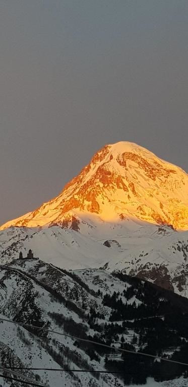 Отель Hilltop Kazbegi Степанцминда-49